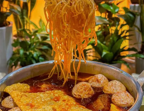 顶上头螺蛳粉火锅加盟加盟费用