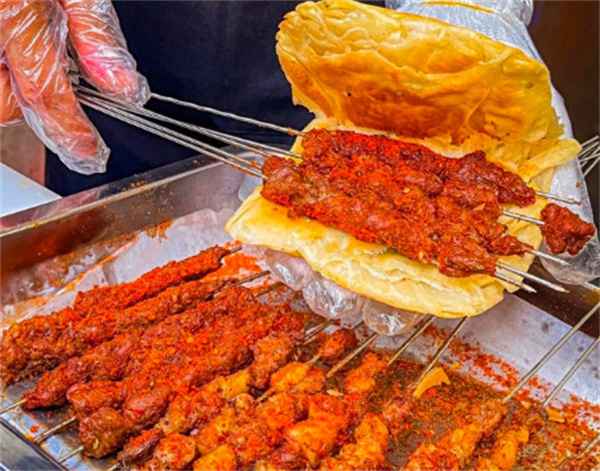 伍小哥烧饼夹羊肉串加盟加盟费用