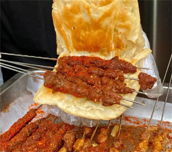 伍小哥烧饼夹羊肉串加盟加盟费用