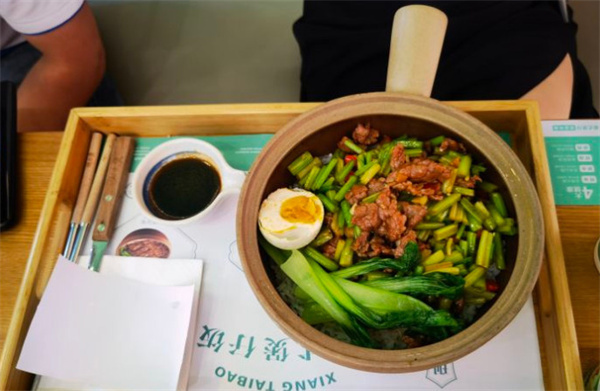 湘太煲湘式煲仔饭加盟加盟费用