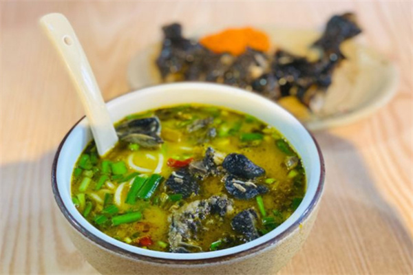 莉姐家馄饨和乌鸡米线加盟加盟费用