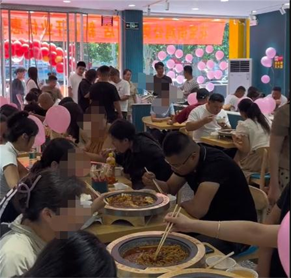 花宝街鸡公煲加盟加盟费用