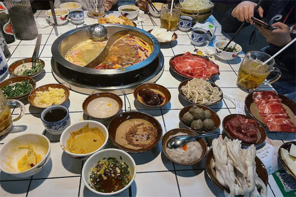 芈重山火锅加盟加盟费用