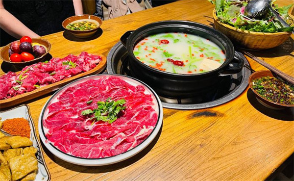 贵厨酸汤牛肉加盟费用