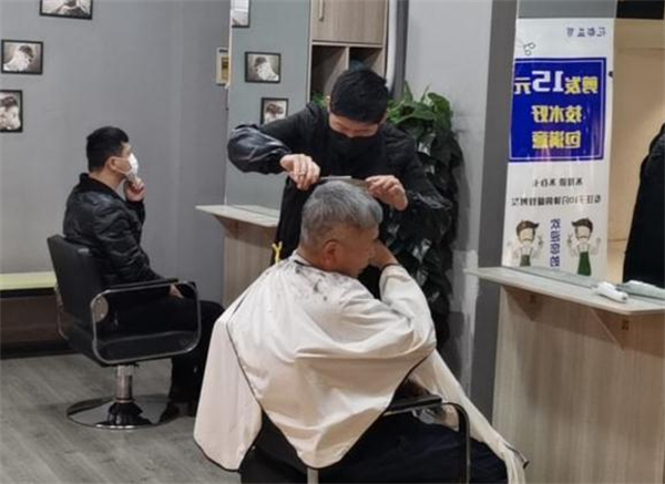 超市快剪加盟加盟费用