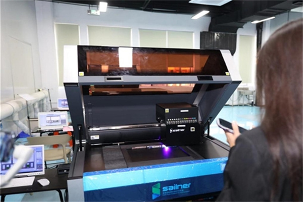 速哇3d摄影真人手办加盟加盟费用