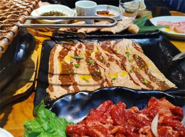 小牛家东北烤肉加盟加盟费用