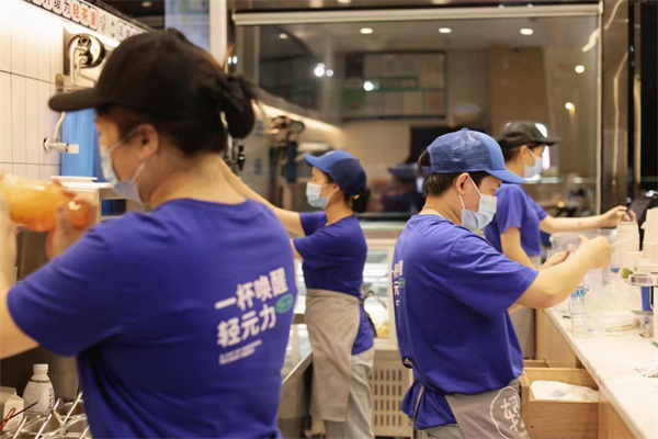 轻茶里奶茶店加盟加盟费用