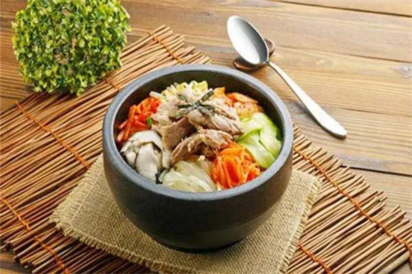 石锅拌饭店加盟加盟费用
