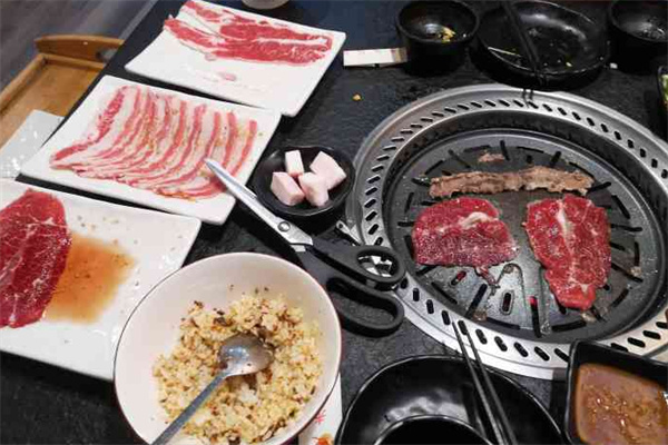 贺野自助炭火烤肉加盟加盟费用