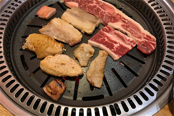 贺野自助炭火烤肉加盟加盟费用