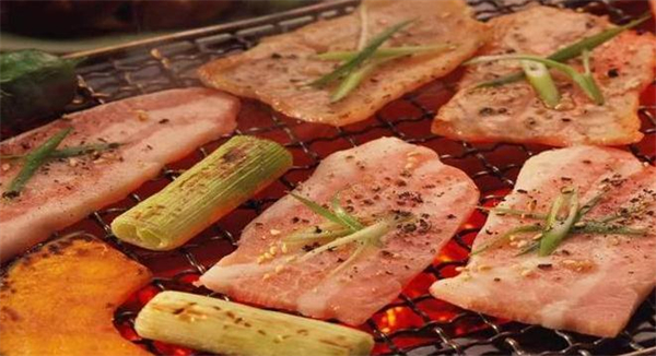 本家小顽牛自助烤肉加盟加盟费用