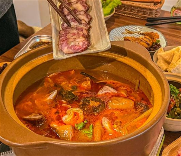 黔友友夺夺粉酸汤火锅加盟加盟费用