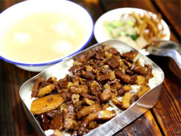 东北老饭盒加盟加盟费用