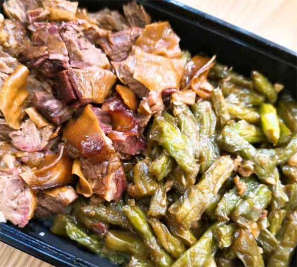 东北老饭盒加盟加盟费用