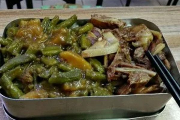 咂嘴哥老饭盒加盟加盟费用