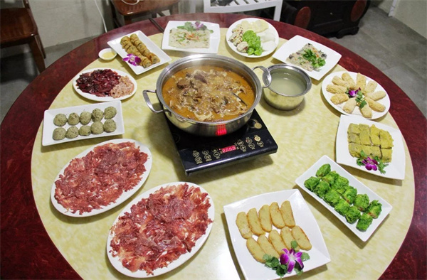 鹅小乐生态鹅火锅加盟加盟费用