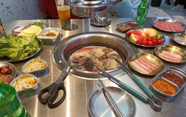 亲古呦自助烤肉加盟加盟费用