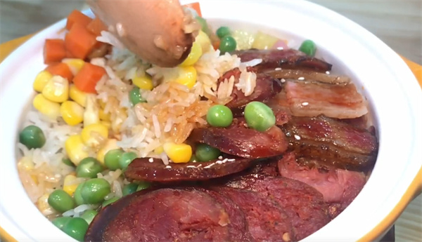 鲜小煲吉祥三煲加盟加盟费用