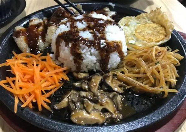 板尚小哥私厨板烧加盟加盟费用