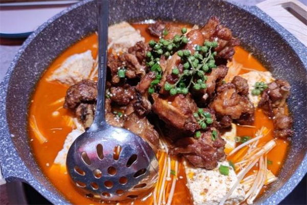 白总管藤椒豆花鸡加盟加盟费用
