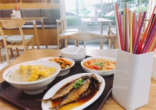 小贤家快餐加盟加盟费用