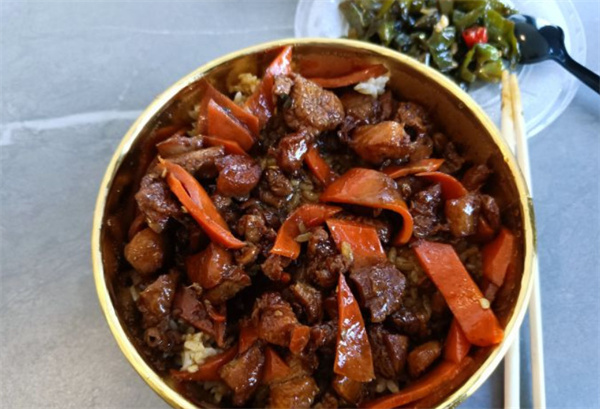 状元三杯鸡盖码饭加盟加盟费用