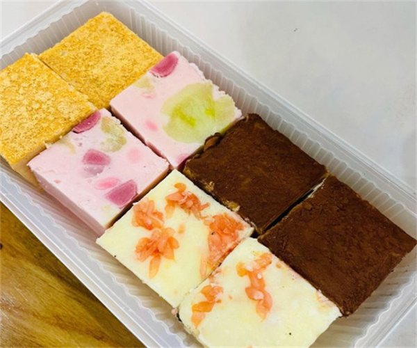 憨仔方方厚切炒酸奶加盟加盟费用