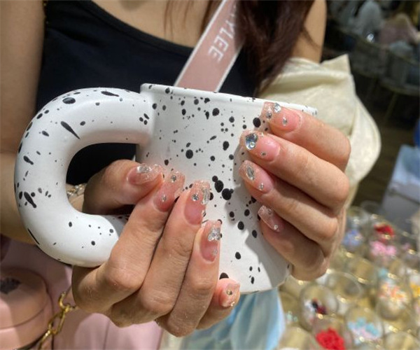 尤米一站式美甲加盟加盟费用
