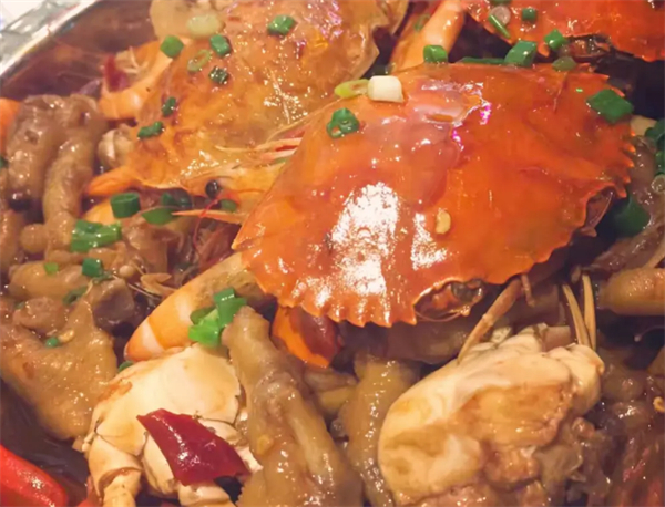 蟹八方肉蟹煲鸡爪煲加盟加盟费用