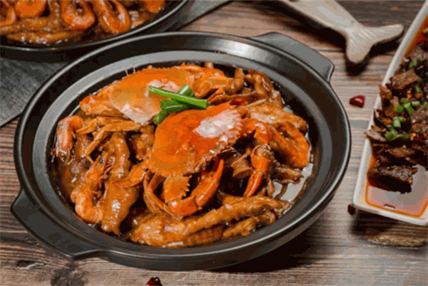 蟹八方肉蟹煲鸡爪煲加盟加盟费用