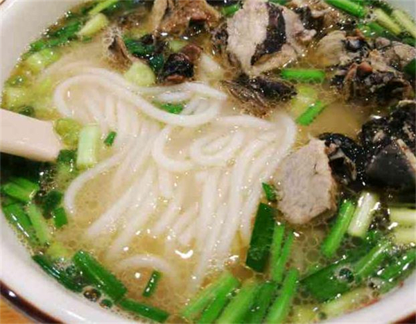 子宸什夹婆乌鸡米线加盟加盟费用