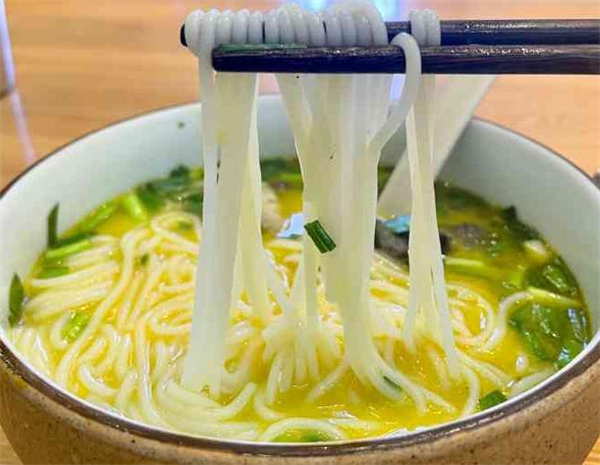 子宸什夹婆乌鸡米线加盟加盟费用