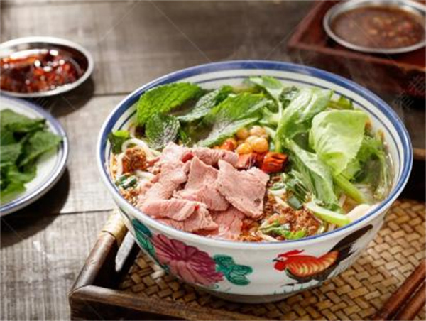 窄巷口生烫牛肉米线加盟加盟费用