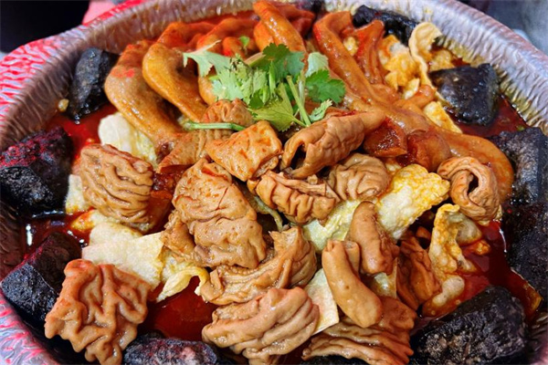 螺蛳粉肥肠臭豆腐火锅加盟加盟费用
