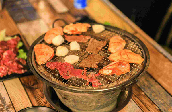 炉中炉泥炉烤肉加盟费