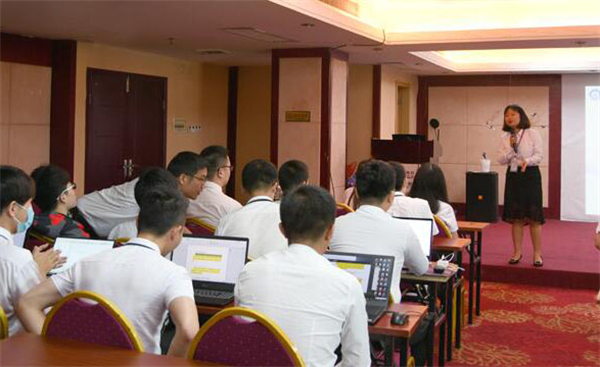 北大青鸟加盟费