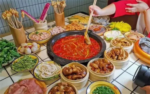 卤校长火锅加盟费