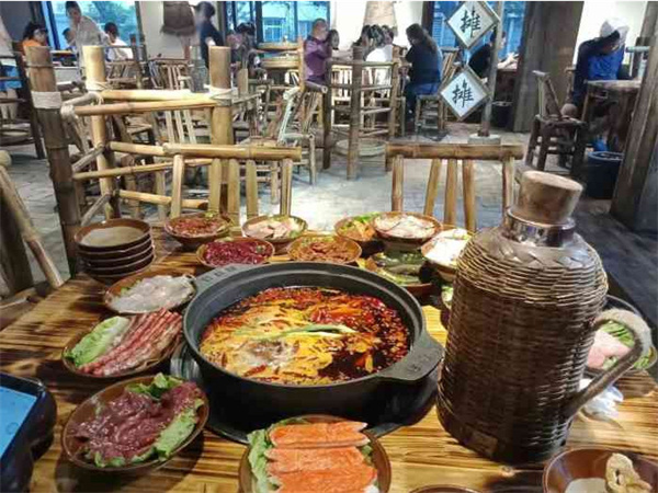 烂摊摊火锅加盟费