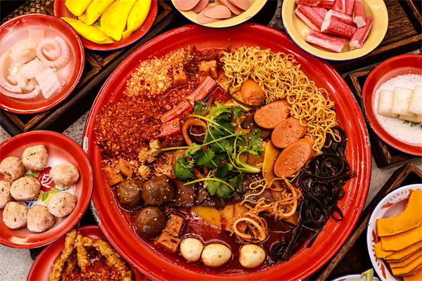 老街秤盘麻辣烫加盟费