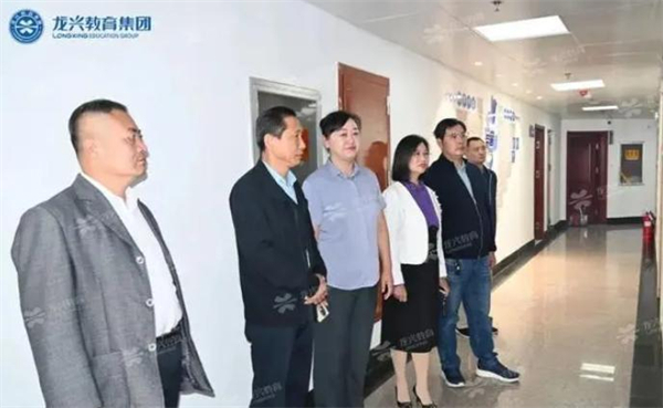 龙兴教育加盟费