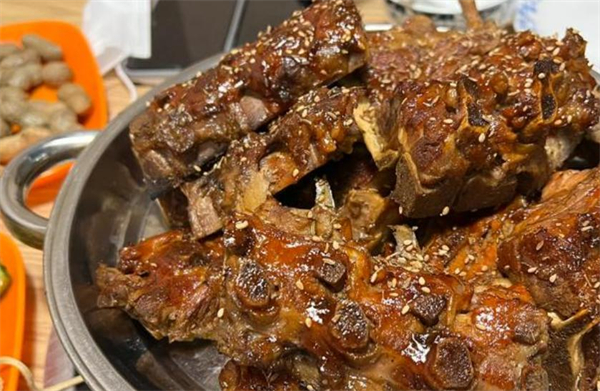 红哞自助骨头加盟费