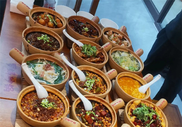 罗妈砂锅菜加盟费