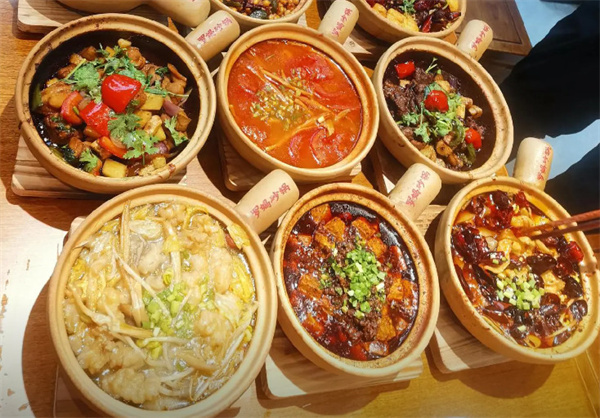 罗妈砂锅菜加盟费