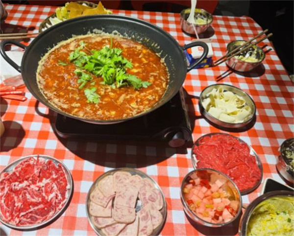 山下五厨渣渣牛肉火锅加盟费