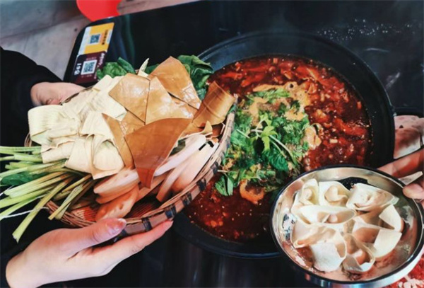 山下五厨渣渣牛肉火锅加盟费