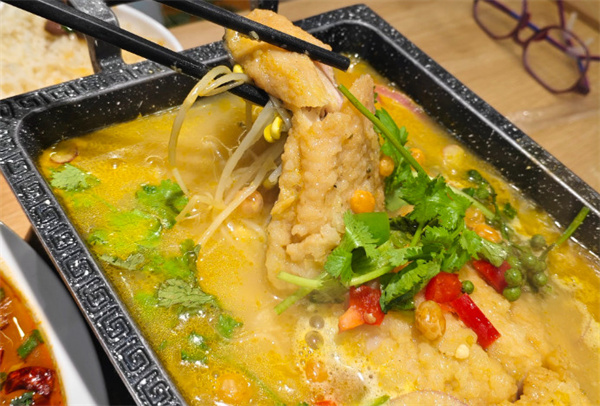 姜不管酸菜鱼加盟费