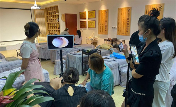 爱耳可视采耳加盟费