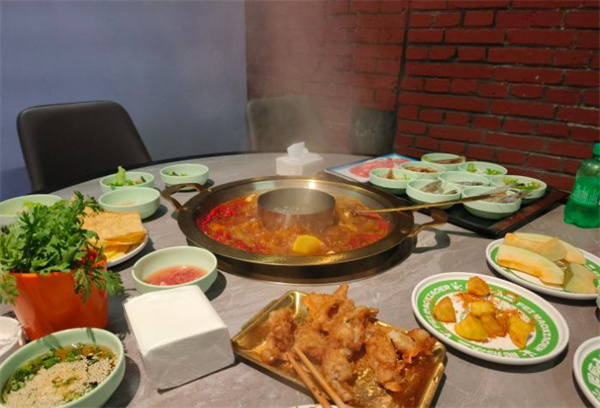 肥猫小二鱼蛙自助火锅加盟费