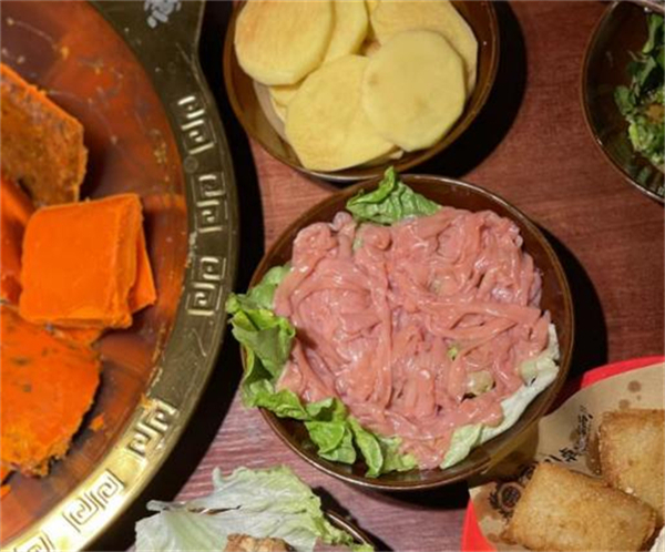 就八桌火锅加盟费